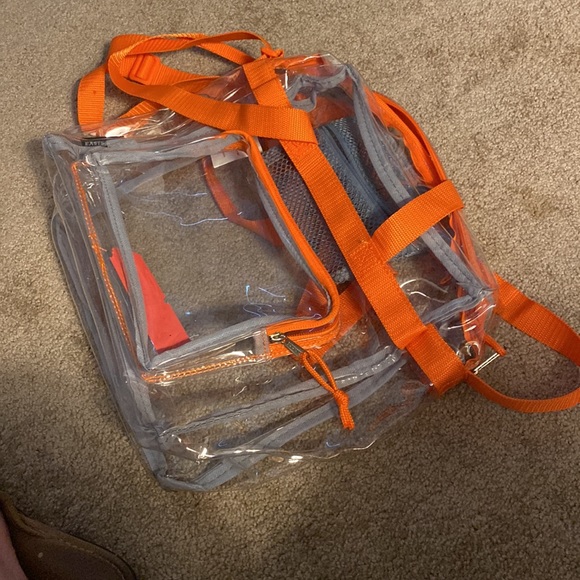 Large stadium purse with zipper outside pocket and 1 inside pocket - Picture 5 of 5